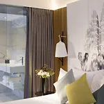 Drawing 4* Parigi